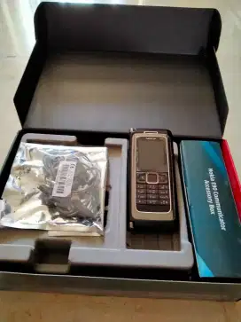 Nokia E90 communicator accessory box lengkap