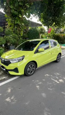 Brio E CVT 2024 Lime like new