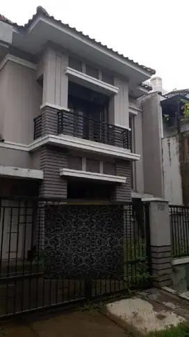 DIJUAL RUMAH LINGKUNGAN NYAMAN SIAP HUNI CENTRAL PARK A YANI SURABAYA
