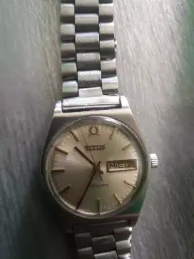 Dijual jam tangan otomatis merek TITUS