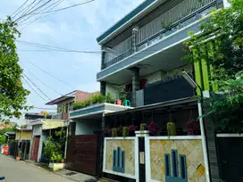 DIJUAL MURAH RUMAH KOST AKSES MASUK 2 MOBIL