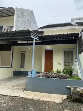 Rumah minimalis asri nyaman di Cluster Cilengkrang Cibiru Kota Bandung