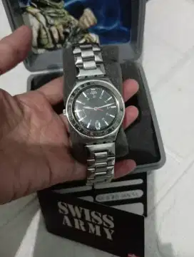 Di jual jam Swiss army SA 9710 abu metalik original