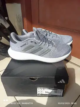 Sepatu Adidas running