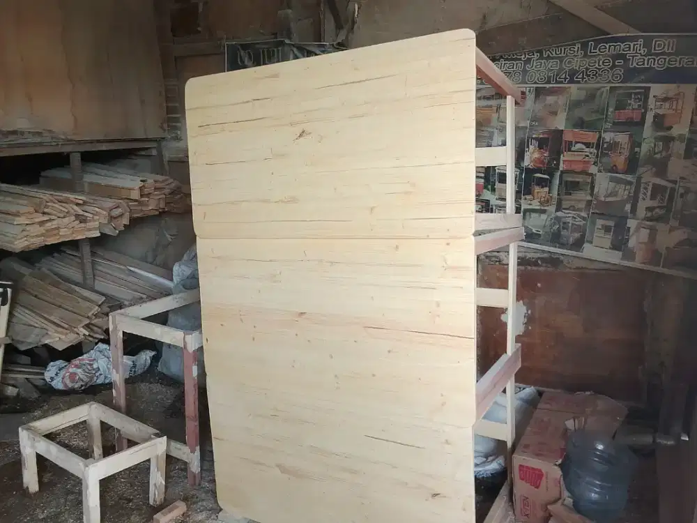 Menerima pesanan meja makan UK 110x60