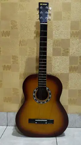 Gitar merk Yamaha