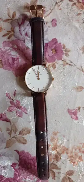 Daniel Wellington Petite St Mewes 32mm Leather Strap