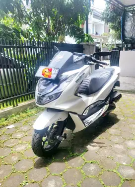 Jual cepat Honda PCX 160 tahun 2021 Km Rendah