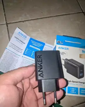 Charger atau casan Anker power dual port. fullset, PD 20W.