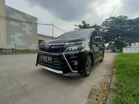 VOXY 2019 2.0 MATIC