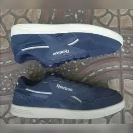 SIZE 45,5 REEBOK ROYAL BIRU NAVY BEKAS