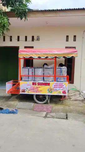 Becak win untuk jualan es