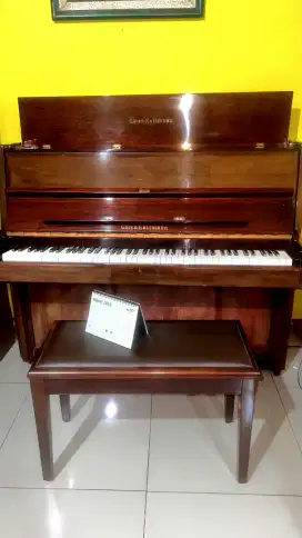 Piano model Gros Kallman tahun 1998