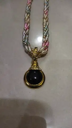 Vintage Kalung Bandul Hitam