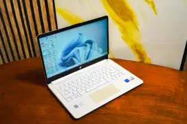 Laptop HP 14S SUPER MULUS GARANSI RESMI LAMA