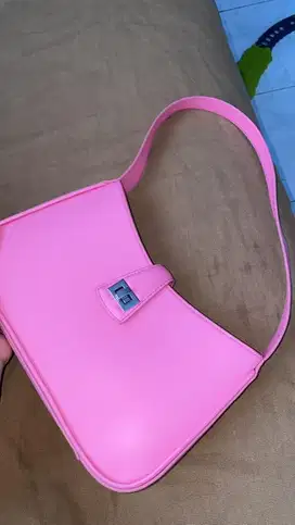 tas h&m jarang pakek