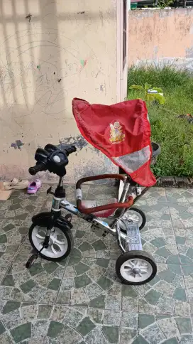 Sepeda anak anak roda tiga