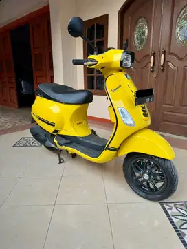 Vespa S 125 iget Sole Yellow 2021