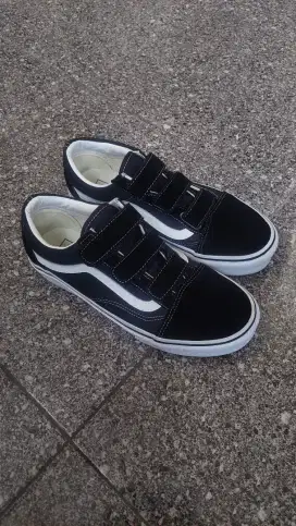 Vans Velcro ukuran 42