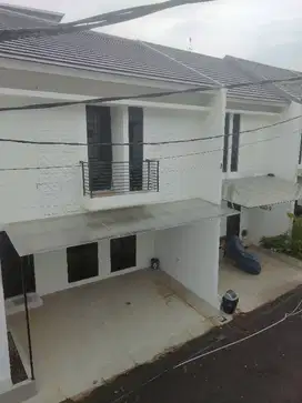 Jual Rumah di Ciganjur Bamboo Matoa Residen