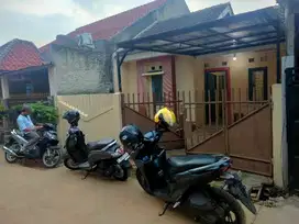 Jual Rumah di Meruyung Perum Cinere Residen Blok G3 Butuh renov