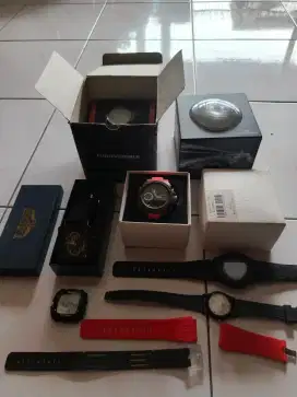 Dijual borongan jam tangan bekas beserta pritil ptitilannya