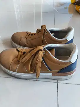 Jual sepatu pria