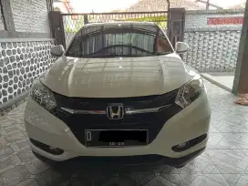 HRV E 1500cc Automatic 2015