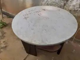 Meja Marmer Kuno Antik Tembus
