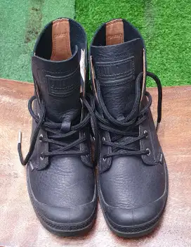 Sepatu boots PALLADIUM Original