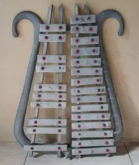 alat musik made in U.S.A