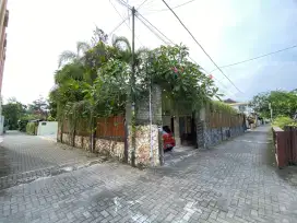 RUMAH FULL FURNISH COCOK UNTUK HOMESTAY  RING ROAD MAGUWOHARJO SLEMAN