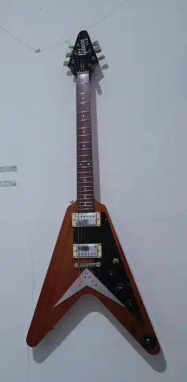 Gitar flying v gibson