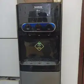 Dispenser sanken bottom load
