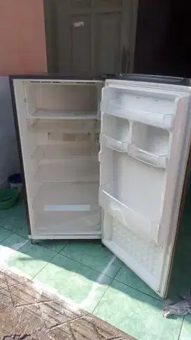 Kulkas 1 pintu panasonic