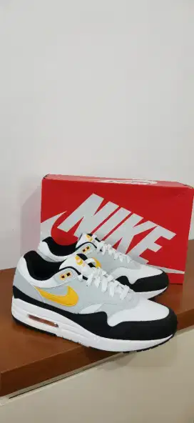 Sneakers Nike Airmax 1 Black Yellow Steelers