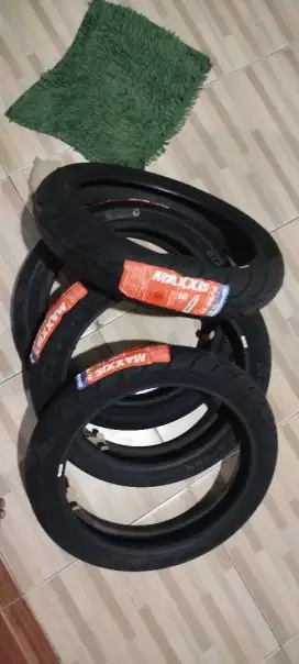Ban maxxis baru