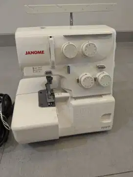 Mesin Obras JANOME NS 8002 D portable