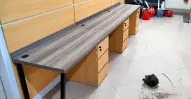 Meja kantor custom