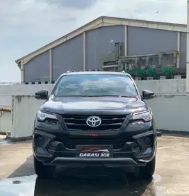 Toyota Fortuner TRD VRZ 4x2 AT 2019 Hitam Automatic Ganjil Solar Diese