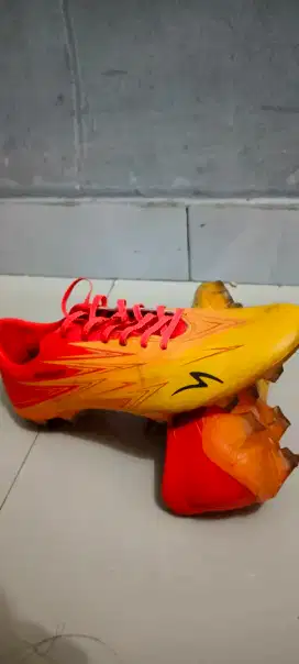 Specs Accelerator Lightspeed  Ukuran 40