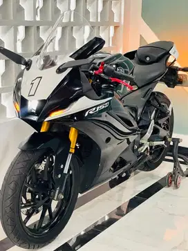 Yamaha R-15 v4 connected yamaha R15 v4 yamaha R-15v4 yzf R15v-4