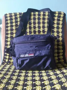 Tas selempang pria genova preloved tjap karoeng