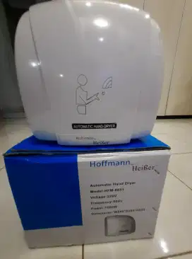 Pengering tangan, Hand dryer