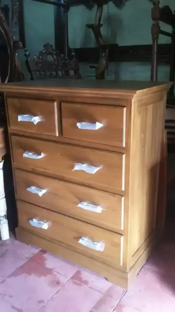 Meja laci laci kayu jati