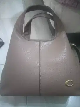 Di jual Tas Coach kondisi Gress