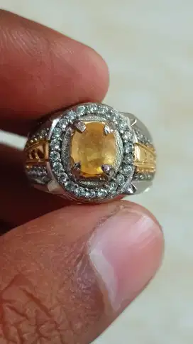 Natural Yellow sapphire Memo GLI