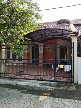 Dijual murah rumah Duta Garden bebas banjir, dekat bandara Soeta