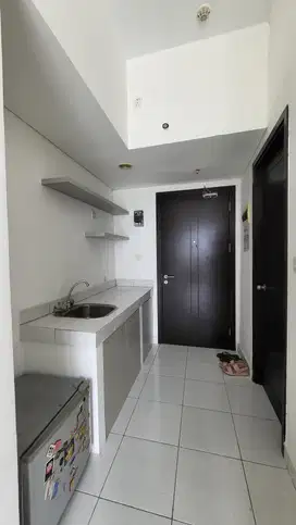 DIJUAL MURAH APARTEMEN CASA DE PARCO SEBRANG THE BREEZE BSD