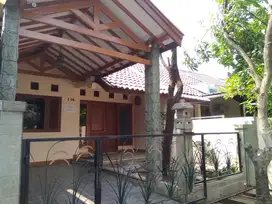 RUMAH NYAMAN HADAP TAMAN KOMPLEK ELITE PALEM INDAH PONDOK KELAPA